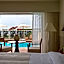 Casa Loma Beach Hotel