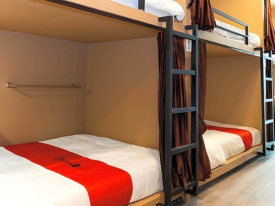 RedDoorz Hostel @ DI Panjaitan Simpang Lima