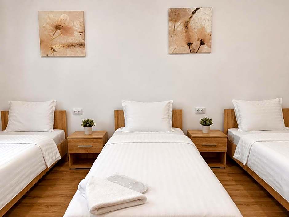 Monte Carlo Palace Rooms