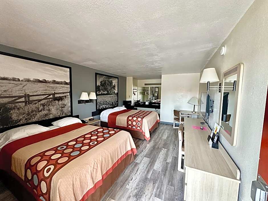 Super 8 by Wyndham Athens TX