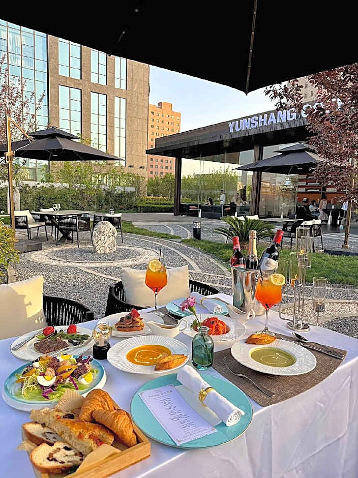 Ramada by Wyndham Luoyang Downtown