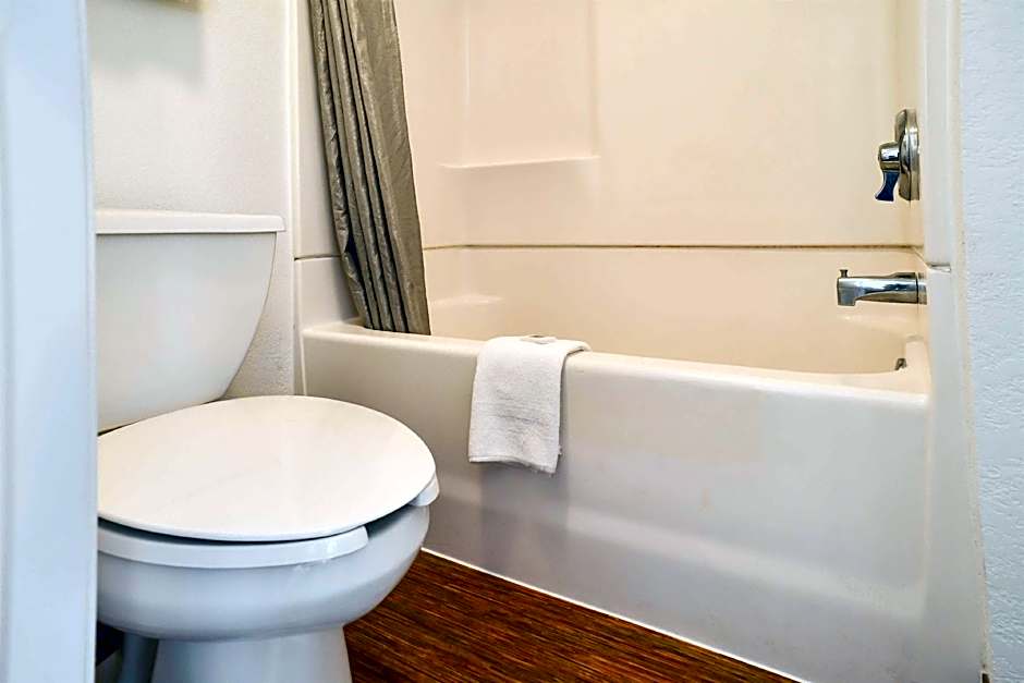 Motel 6-Saint Joseph, MO