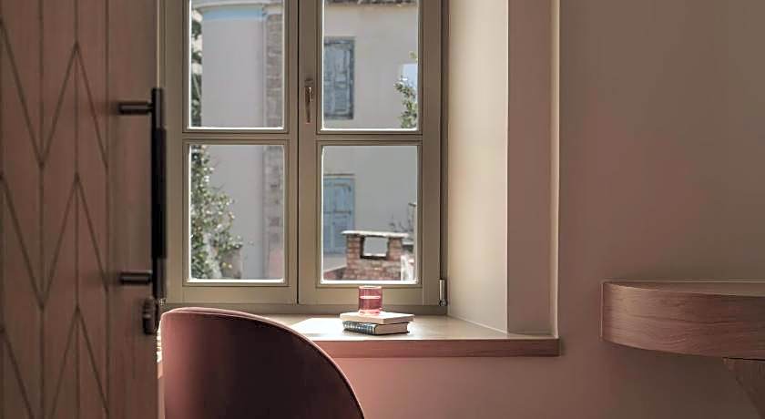 Domus Blanc Boutique Hotel