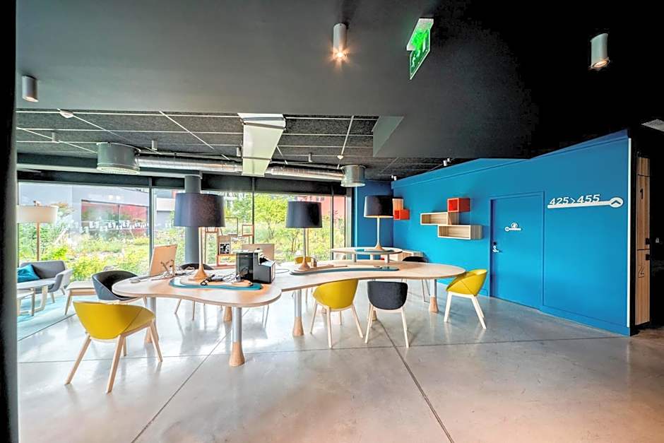 Nomad Paris Roissy CDG