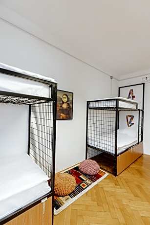 Bed in 6-Bed Dormitory Room