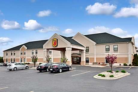 Super 8 by Wyndham Hampshire IL