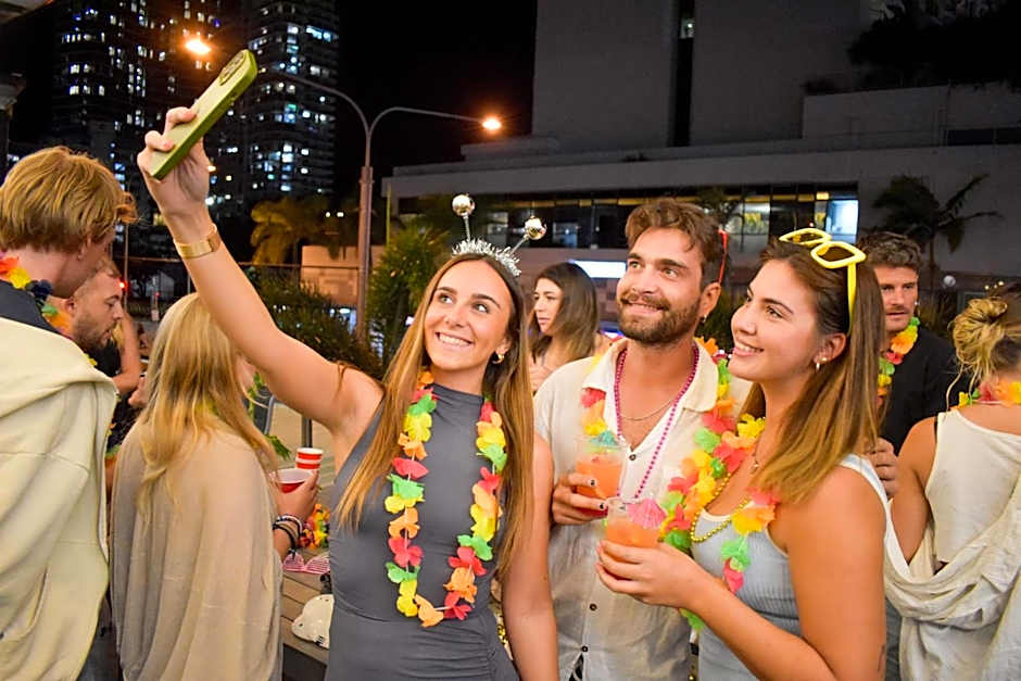 Tequila Sunrise Hostel Surfers Paradise