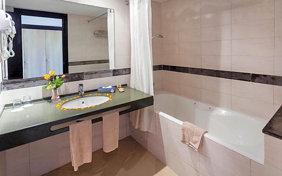 Seabel Alhambra Beach Golf & Spa Hotel