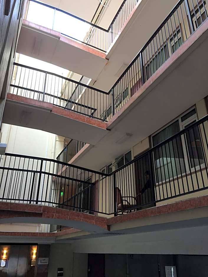 Edgecliff Lodge Motel
