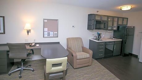 Suite with Two Double Beds - Hearing Accessible