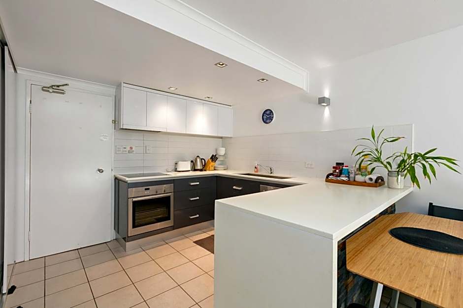 Reef Gateway Apartments