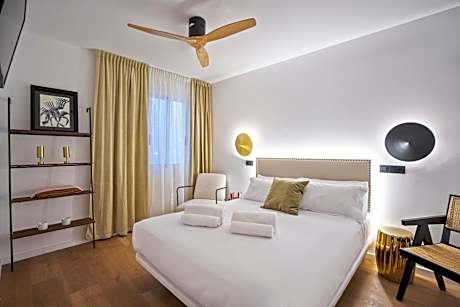 Interior Double Room