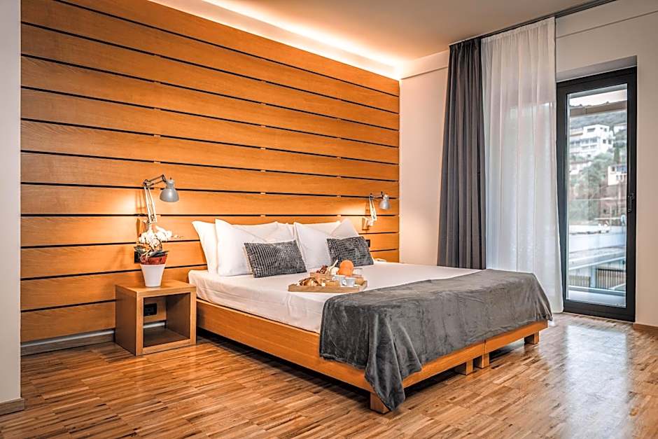 Lake Front Hotel Mirage