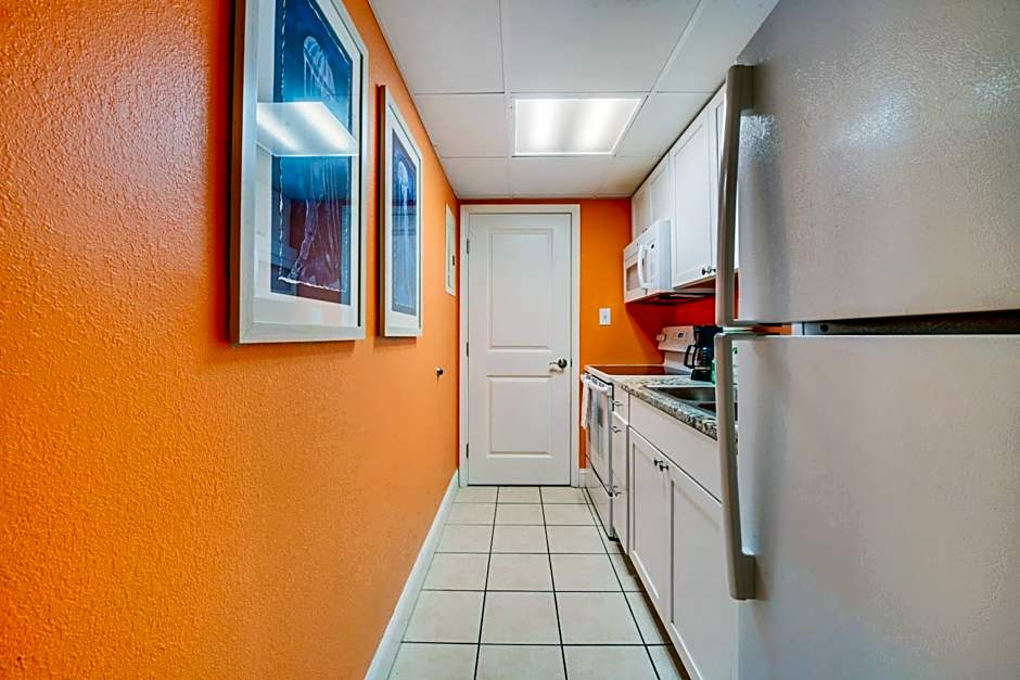 Direct oceanfront, separate bedroom condo, 9th floor, unbelievable views!