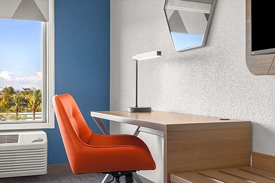 Holiday Inn Express & Suites - Phoenix West - Tolleson By IHG