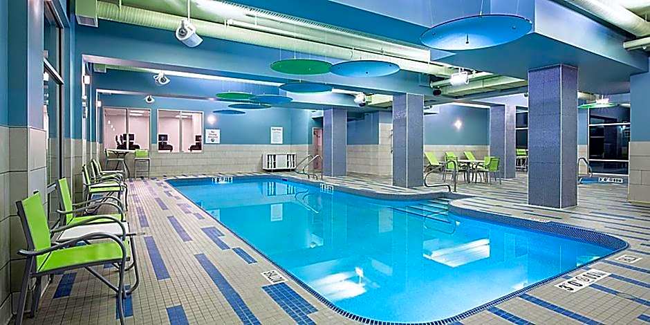 Holiday Inn Express & Suites Brandon By IHG