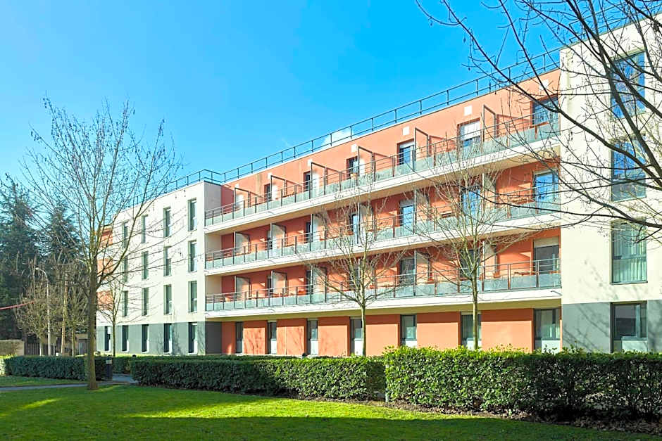 Comfort Aparthotel Versailles, St Cyr l&#x27;Ecole