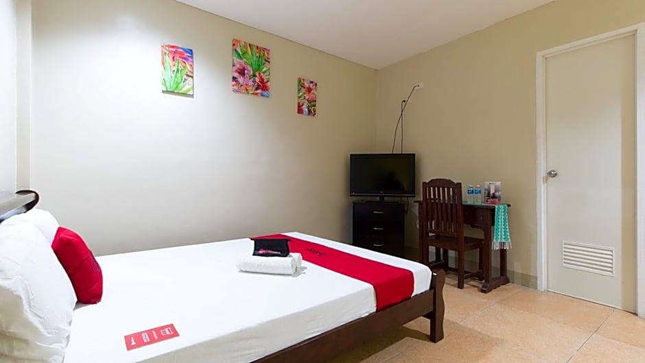 RedDoorz at Teofila Lodge