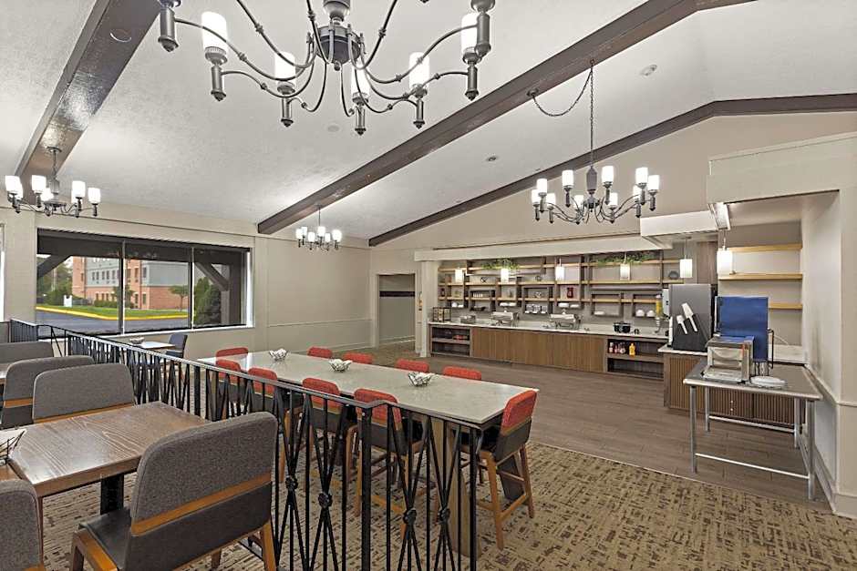 The Clover Hotel, Ascend Hotel Collection