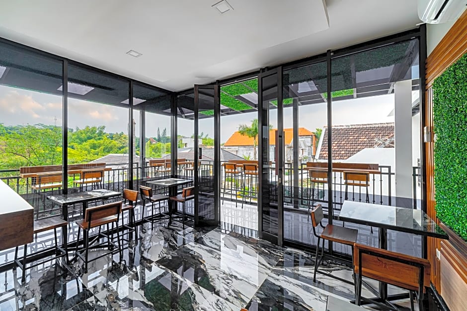 Tree Homestay Mitra RedDoorz