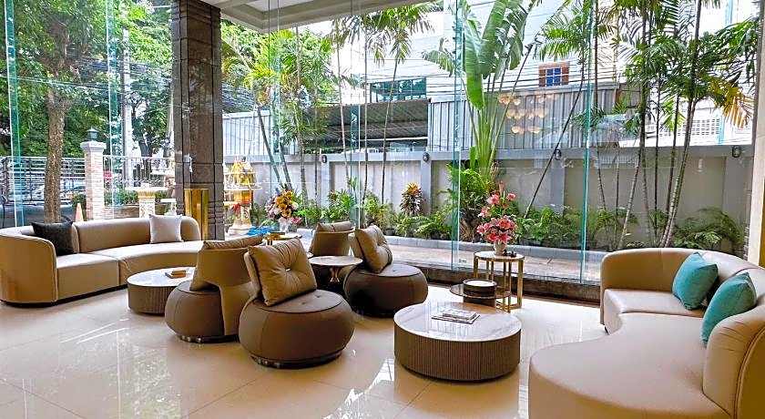 Miloft Sathorn Hotel