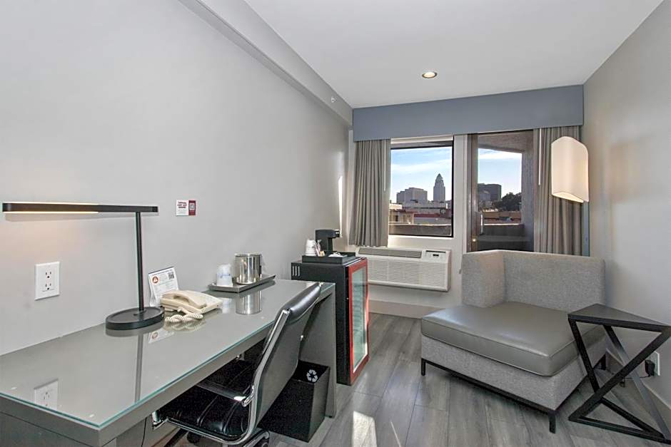 Aiden Los Angeles Downtown Dragon Gate Inn