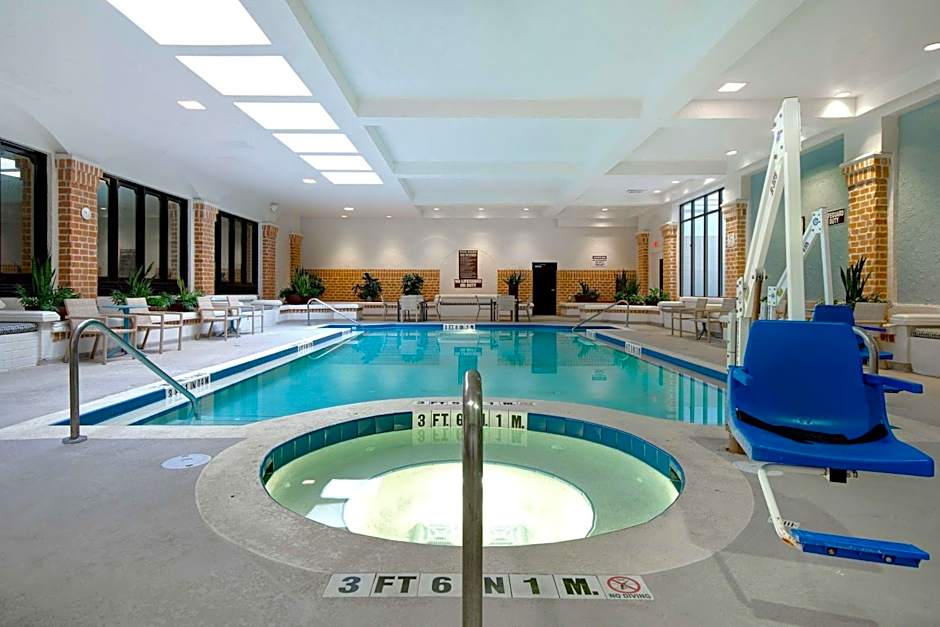 Embassy Suites by Hilton Jacksonville Baymeadows