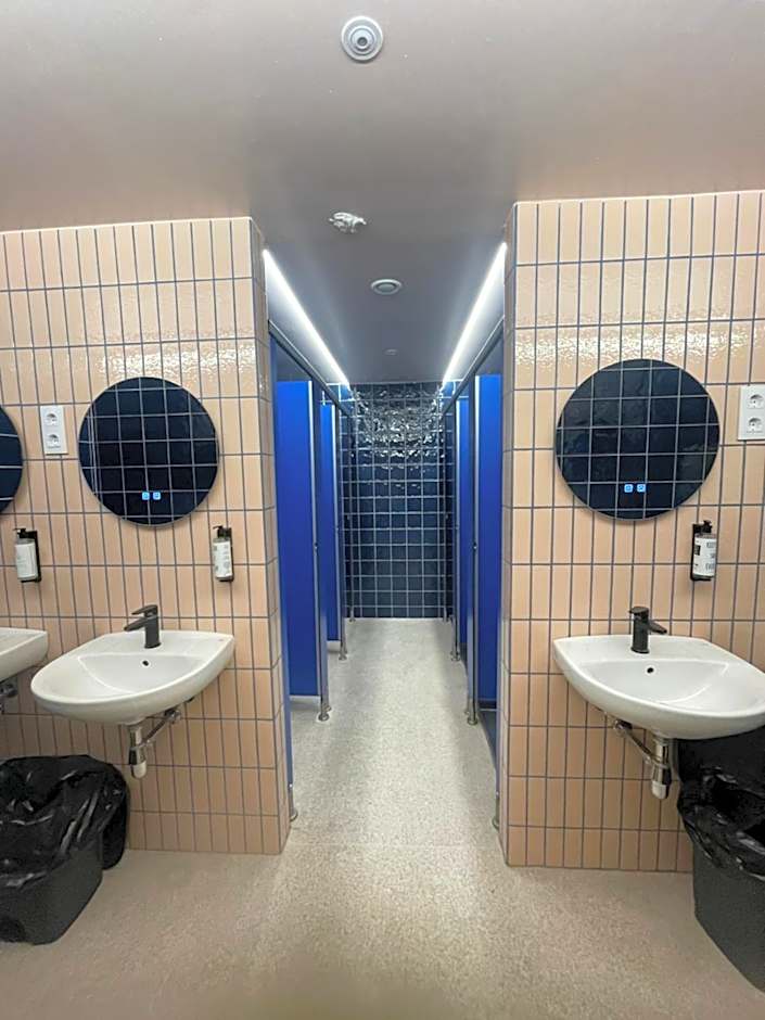 Ideal Youth Hostel