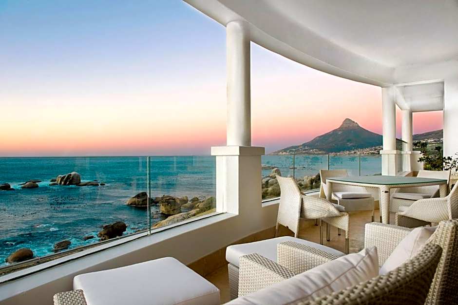 Twelve Apostles Hotel & Spa