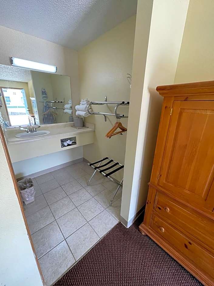 Executive Inn