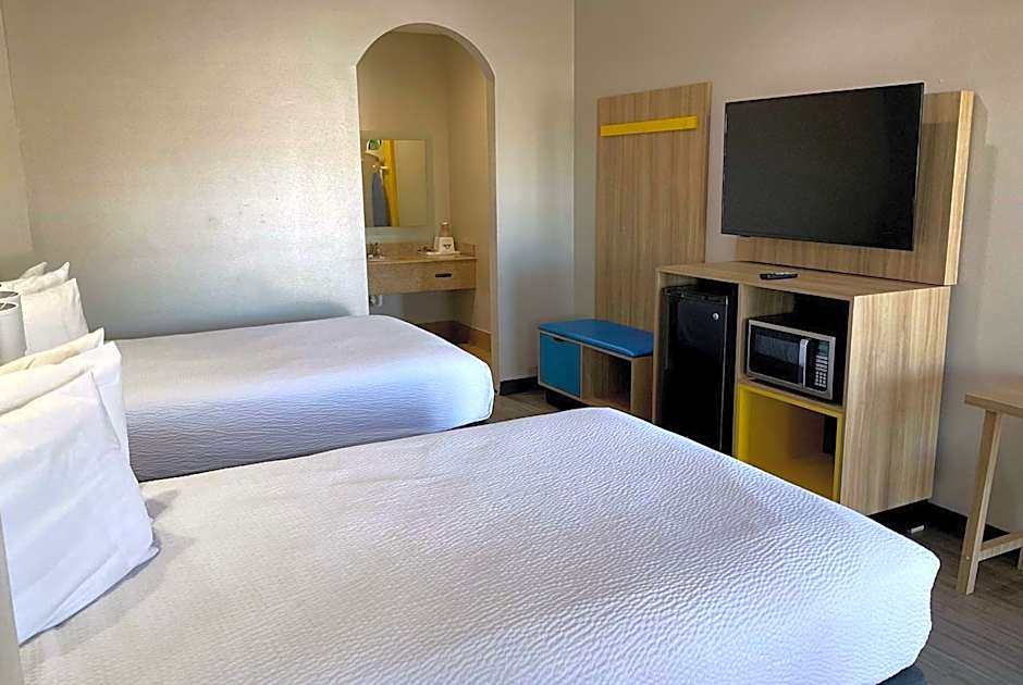 Days Inn by Wyndham Humble/Houston Intercontinental Airport