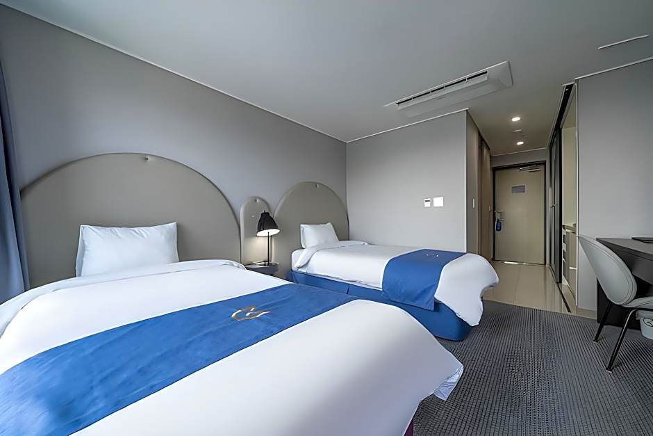 GOLDEN TULIP ESSENTIAL NAMGANG