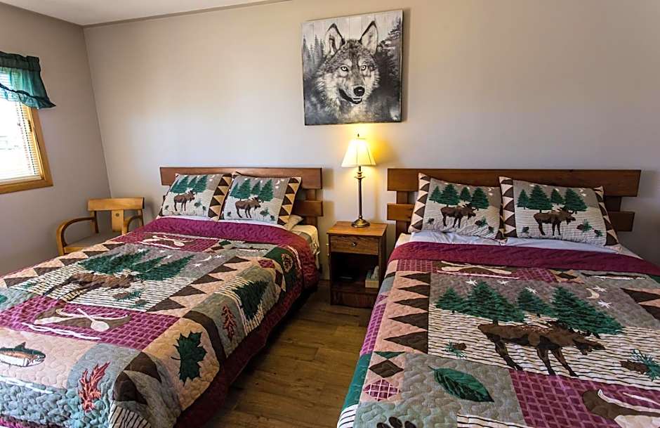 Bear Tracks Inn