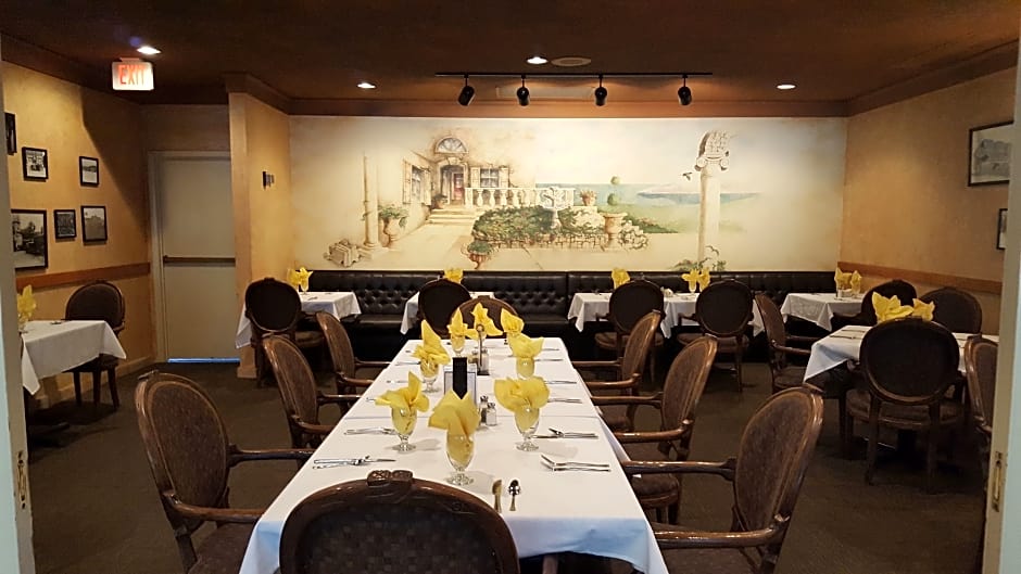 Hibbing Park Hotel & Suites