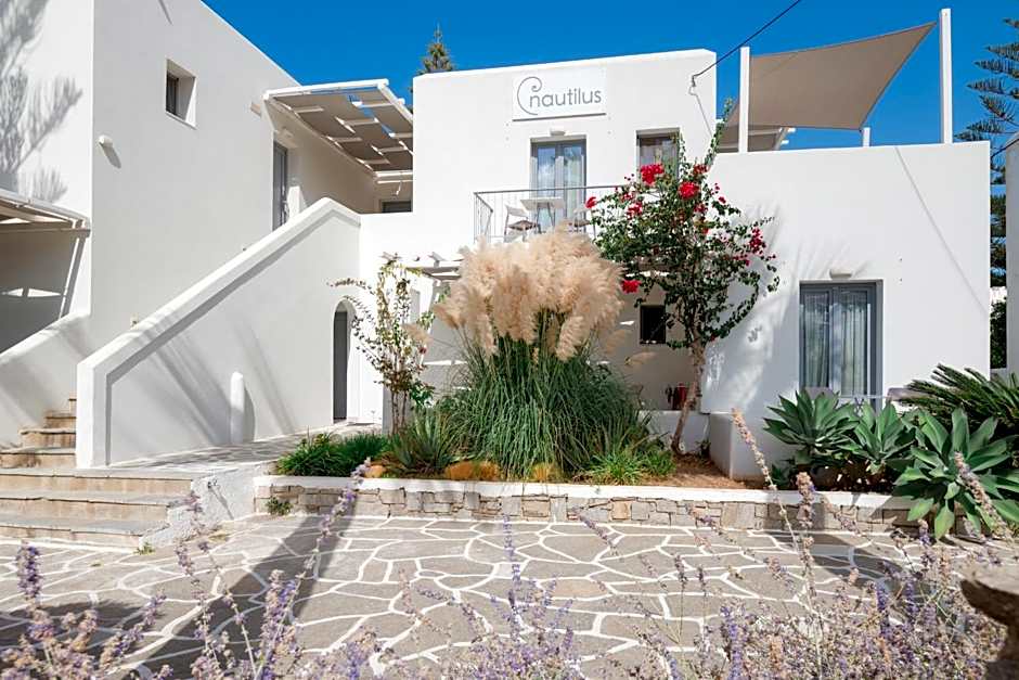 Nautilus Apartments-Suites