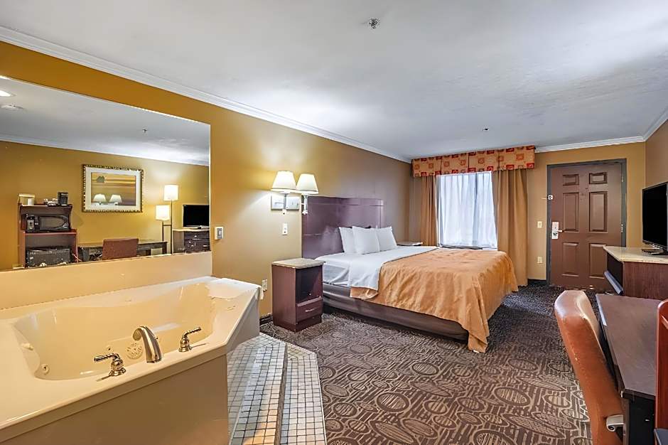 Quality Inn & Suites Ft. Jackson Maingate