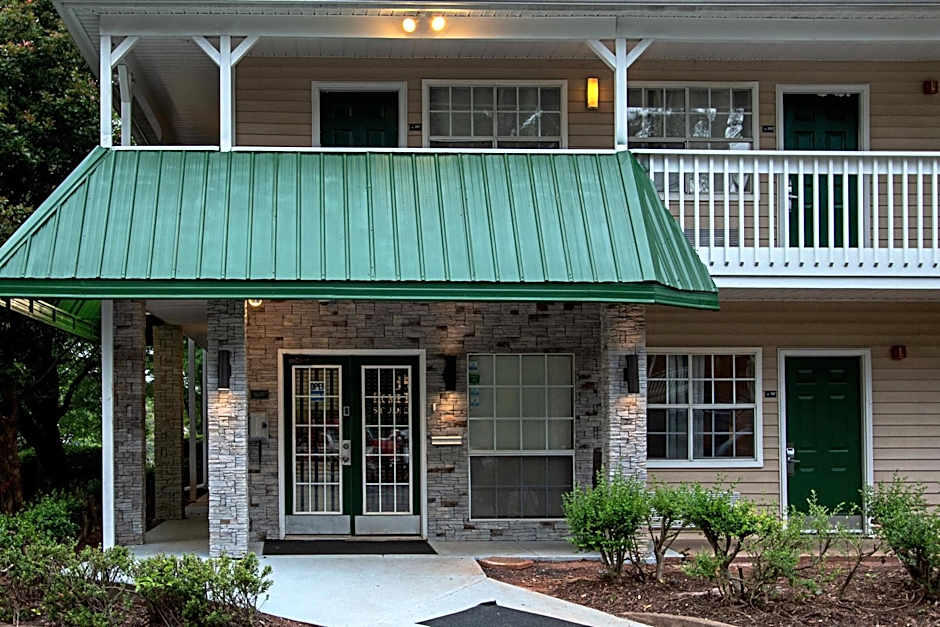 HomeTowne Studios Atlanta - Lawrenceville