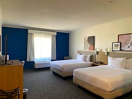 3 Queen Bed Suite