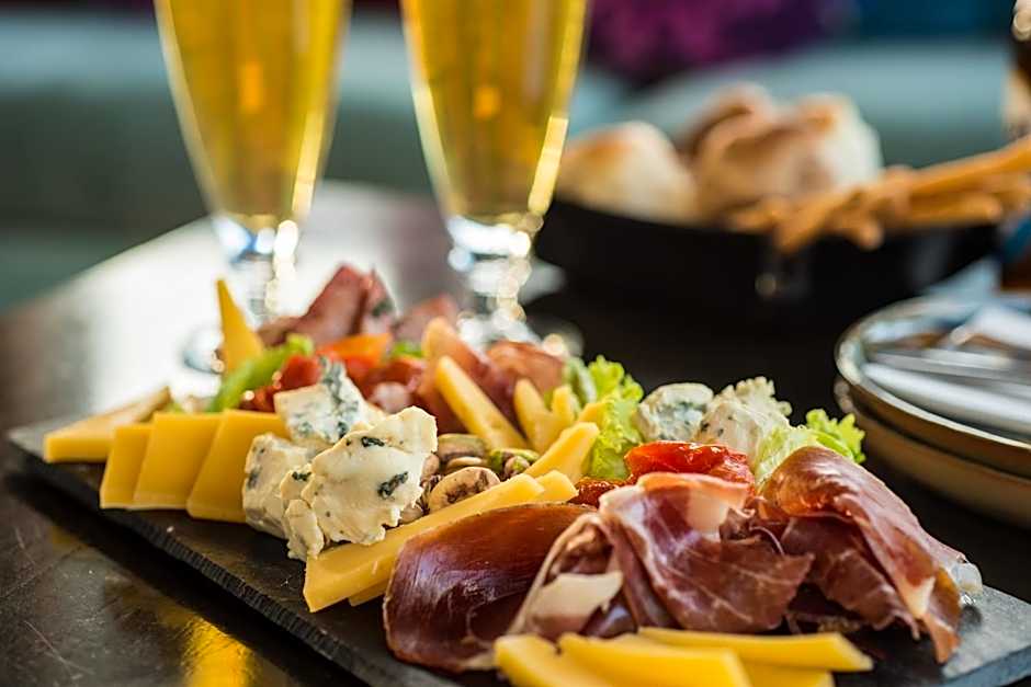 Tremun Mirador Del Lago Hotel