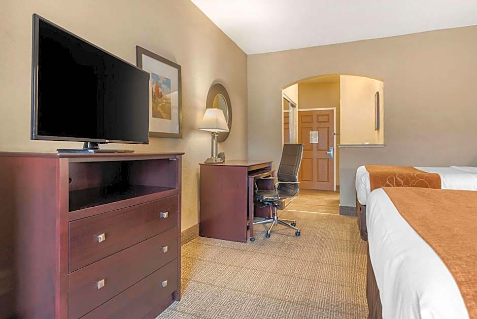 Comfort Suites near Route 66