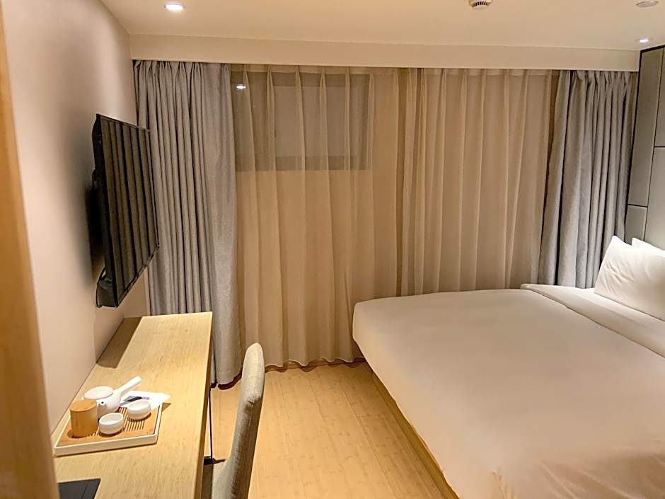 JI Hotel Shanghai Xuhui Yueyang Road