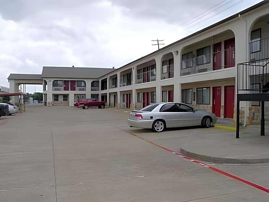 Executive Inn of Arlington, Near AT&T Stadium