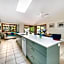 Bokarina Beach House - Family & Pet Friendly