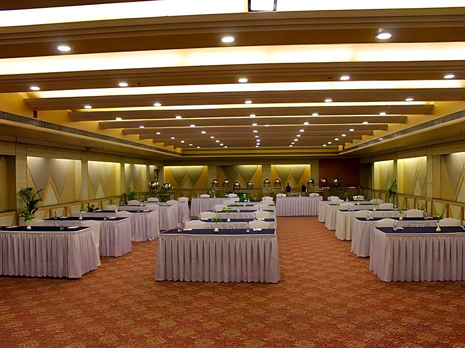 The Piccadily Hotel Lucknow