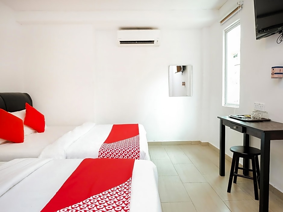 OYO 718 Mr J Hotel Wakaf Che Yeh 1