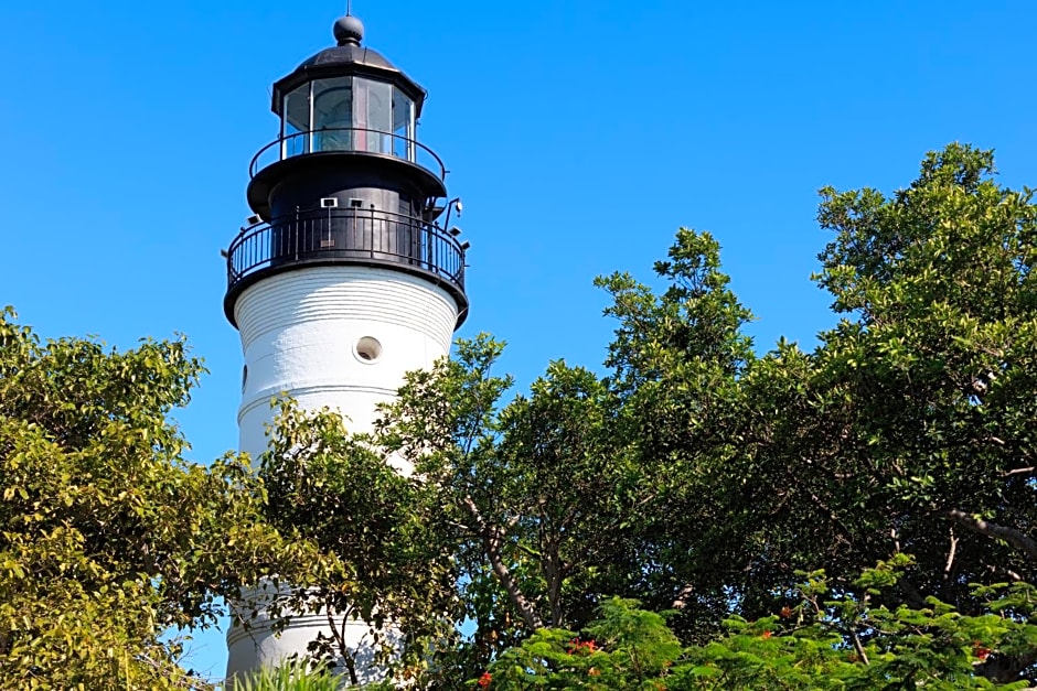 Lighthouse Hotel - Key West Historic Inns