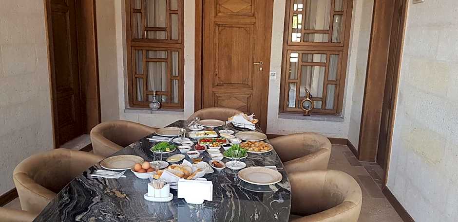 EVANTHIA CAVE SUITES