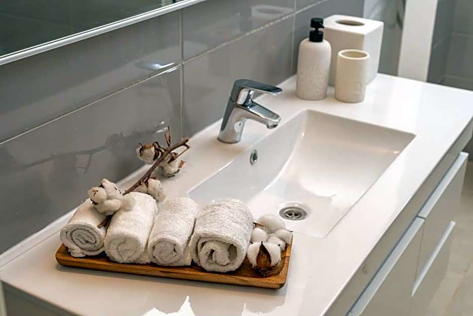 Deluxe 3 BDR Garden In Bayt Vegan-Ramat Sharet