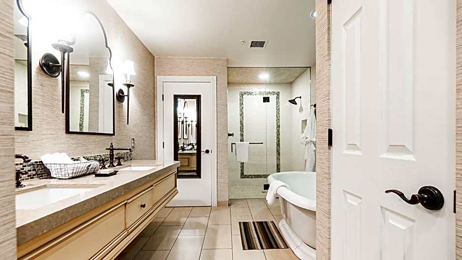 The Chateau at Lake La Quinta