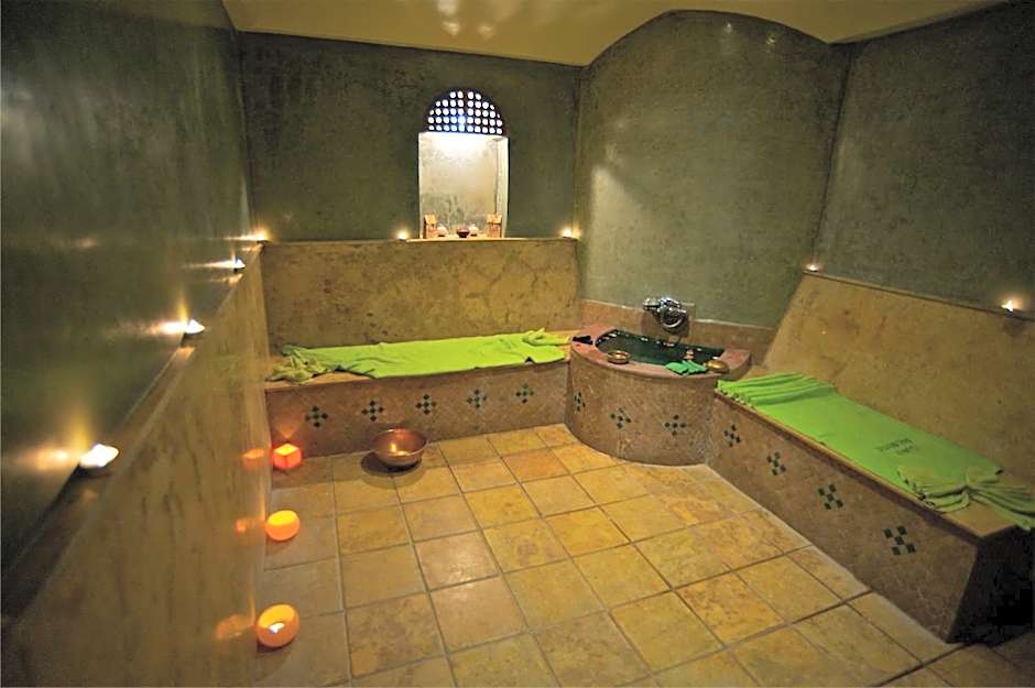 Riad Dar L'Oussia & SPA